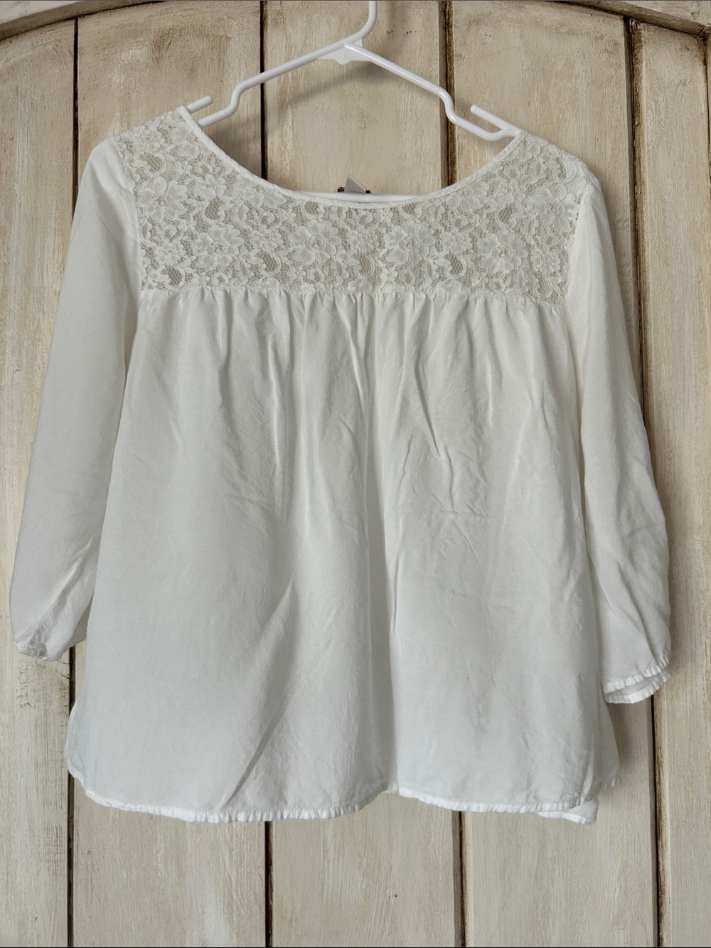 Arizona Jean Company White Lace Yoke Peasant Blouse